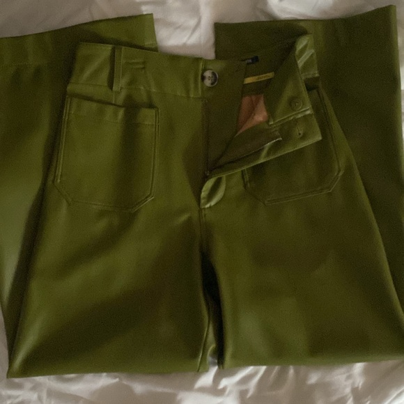 Maeve By Anthropologie The Colette crop faux green leather pants Perfect - Picture 4 of 5